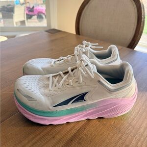 Altra Olympus White Women's Road Running Shoes with Pink & Teal Midsole